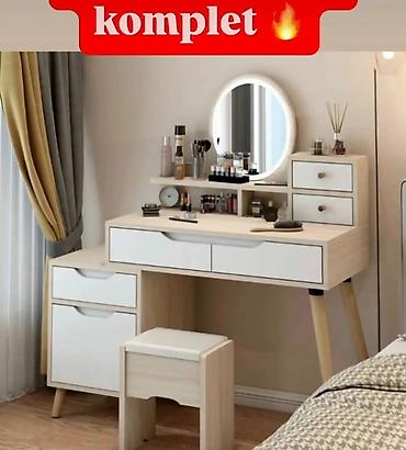 ormar za oružje: Toaletni sto sa ogledalom – komplet - Moderan set za šminkanje u — 1