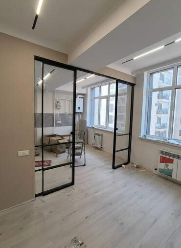 хайтек дом: Буюртмага пластик терезелер, Стандарттык, Акы төлөнүүчү орнотуу, Бөлүп төлөө жок