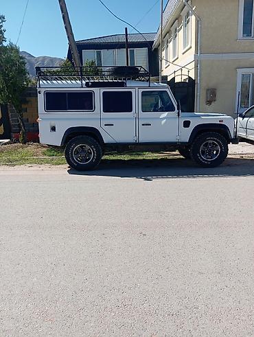 Land Rover: Land Rover Defender: 1999 г., 2.5 л, Кол менен иштөөчү, Дизель, Жол тандабас — 2