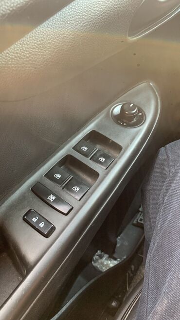 Chevrolet: Chevrolet Spark: 2016 г., 1 л, Робот, Бензин, Хэтчбэк — 10