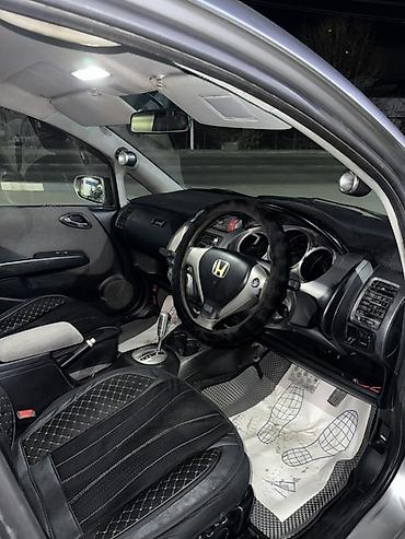 Honda: Honda Fit: 2003 г., 1.5 л, Вариатор, Бензин, Хэтчбэк — 8