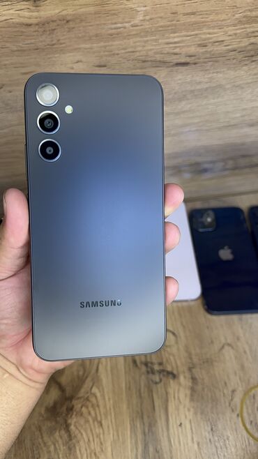 Мобильные телефоны: Samsung Galaxy A34 5G, Б/у, 128 ГБ