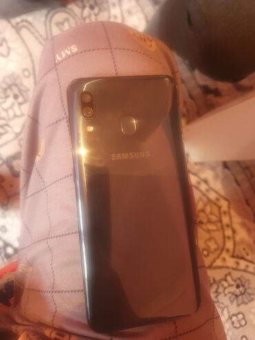 Samsung A30, Б/у, цвет - Серый, 2 SIM