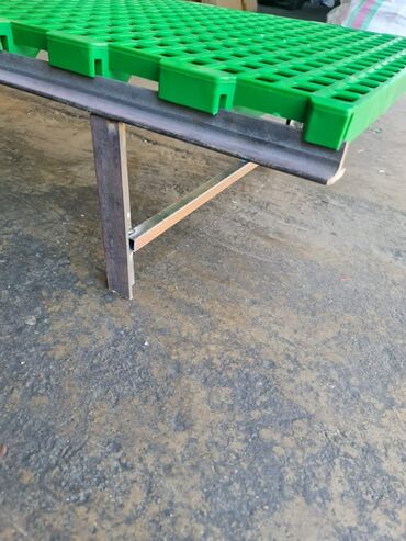 temir tikinti materiallari kreditle: Qoyun ayaq altı.
Uzunluğu 120sm
Eni 50sm
Qalınlığı 3sm
Ancaq Whatsapp