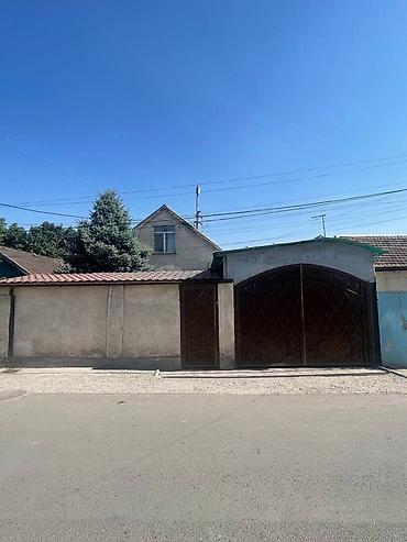 Продажа коттеджей и домов: Риелторов не беспокоить Продаётся жилой дом с двором и капитальным — 1