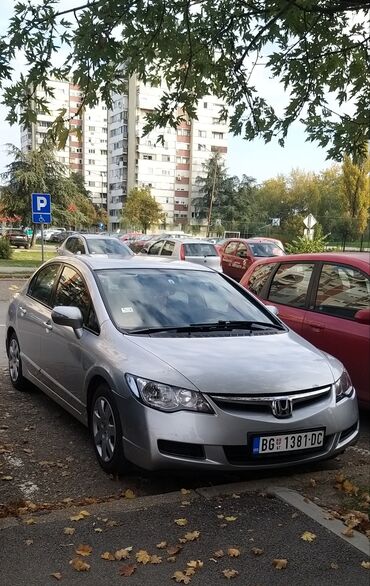 plasticni prsten za alu felne: Honda Civic: 1.8 l | 2007 year Limousine