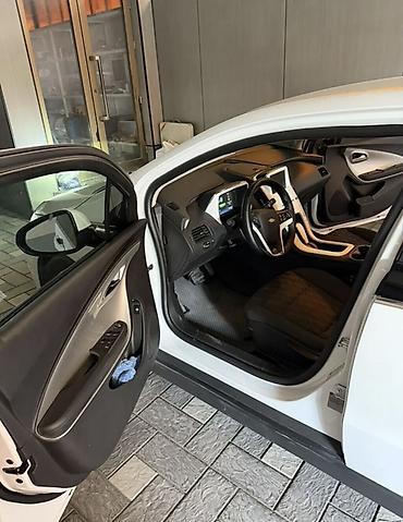 chevrolet camaro: Chevrolet Volt: 2013 г., Вариатор, Гибрид, Хэтчбэк — 5