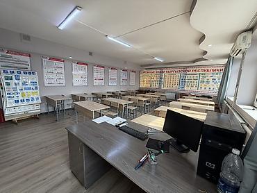 Аренда офисов: Сдается коммерческое помещение площадью 280 м² на 2 этаже отдельно — 3