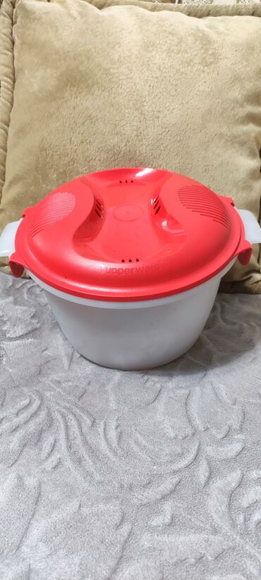 посуда для микроволновки: Продам почти новую рисоварку объем 2.2 литра для микроволновки. Писать