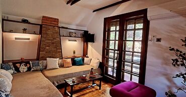 Kuće na prodaju: Planinska kuća sa velikim dvorištem i dekorativnim jezerom - — 19