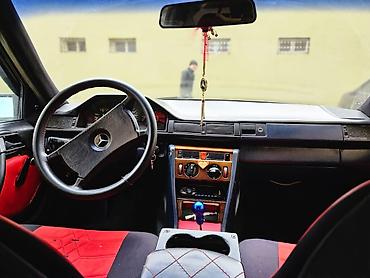 lacoste ətir: Mercedes-Benz E 230: 2.3 l | Sedan — 5