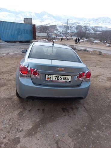 Chevrolet: Chevrolet Cruze: 2010 г., 1.6 л, Механика, Бензин, Седан at lalafo.kg Chevrolet: Chevrolet Cruze: 2010 г., 1.6 л, Механика, Бензин, Седан