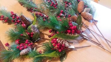 Yeni il oyuncaqları və bəzəkləri: Yeni il aksesuarlari satilir. Yeni il corablarizinqrovlu celengler — 10