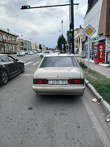 mercedes 208 d: Mercedes-Benz 190 (W201): 2 l | 1990 il Sedan — 3