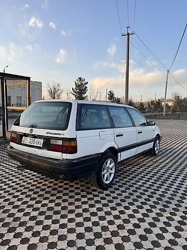 Volkswagen: Volkswagen Passat Variant: 1992 г., 1.8 л, Механика, Бензин, Универсал — 4