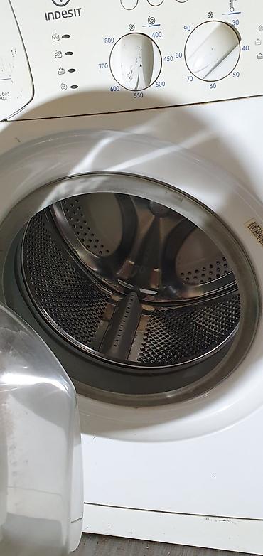 2 t: Стиральная машина Indesit WIL82X - Фронтальная загрузка - Барабан из — 1