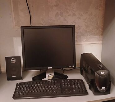 Masaüstü kompüterlər və iş stansiyaları: Yaxşi vəziyyətdə Monitor Dell satiram üstundə 1 ədəd akumlyator