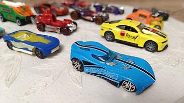 Искусство и коллекционирование: Набор миниатюрных машинок Hot Wheels. цена за одну машинку - В — 3