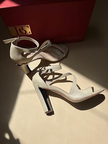 Босоножки, сандалии, шлепанцы: Босоножки, 38, Basconi, Б/у, цвет - Бежевый, Самовывоз — 3