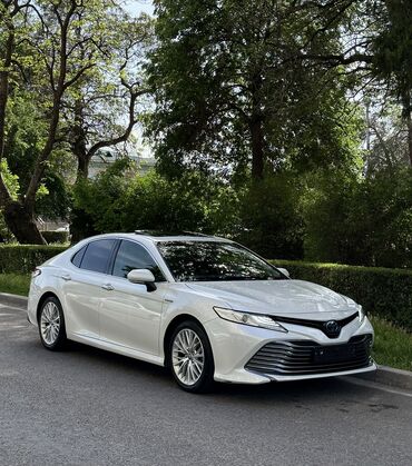 Toyota: Toyota Camry: 2019 г., 2.5 л, Вариатор, Гибрид, Седан