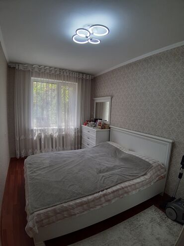 1 комнатная квартира 8 мкр: 2 бөлмө, 50 кв. м, 104-серия, 1 кабат