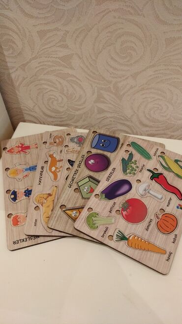 Oyuncaqlar: Taxta puzzle, öyrədici oyuncaq.Yenidiler,sondakilarda 1-2 si — 2