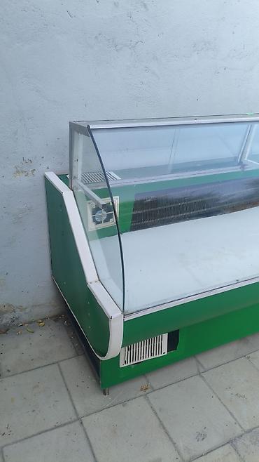 Soyuducu avadanlığı: Məhsul: Soyuduculu vitrin (market/kafe üçün) Təsvir: - Ön şüşəli — 2