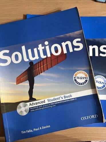 спортивный комплект: Solutions учебник по английскому языку (в комплекте книга+рабочая