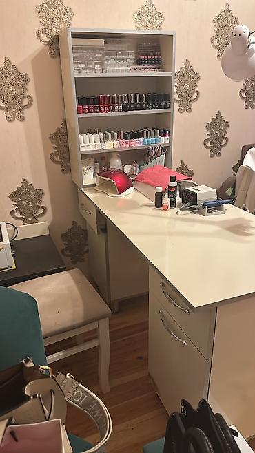 rezin elcek: Manükr stolu 225 azn satılır Ünvan Nərimanov ✨ Pərvin ✅ 9933 — 2