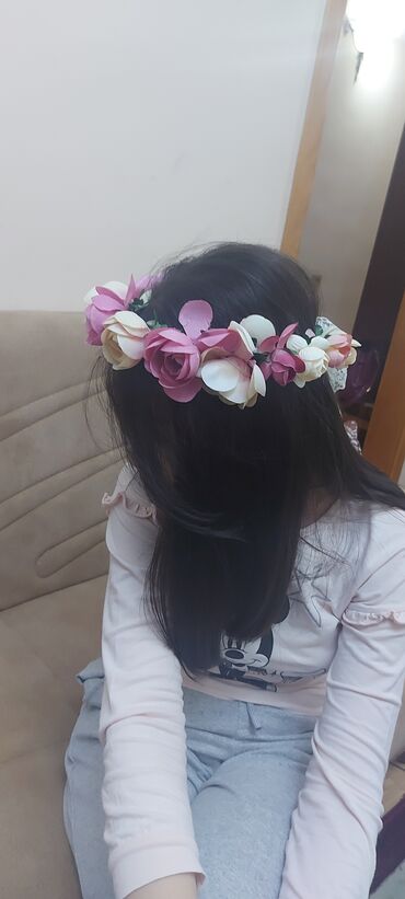 Saç aksesuarları: Celengler her biri 10 azn — 2