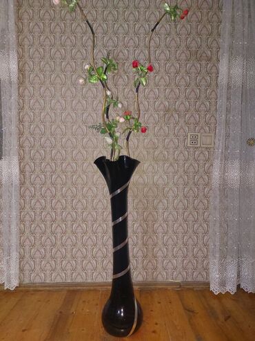 Toy paltarları və aksesuarları: Güldan. 30azn