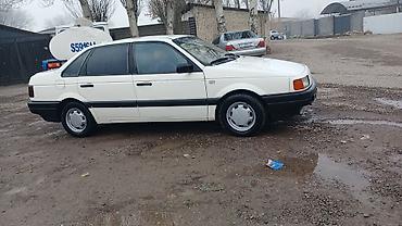 Volkswagen: Volkswagen Passat: 1988 г., Седан — 2