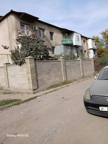 дордой квартира керек: 3 бөлмө, 68 кв. м, Жеке план, 3 кабат, Эски ремонт