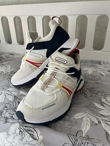 Krasofkalar və idman ayaqqabıları: Lacoste kişi idman ayaqqabısı Model: Lacoste Ölçü: EUR 42 / UK 8 / — 5
