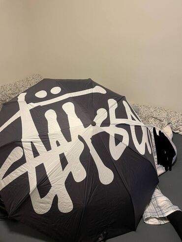 уличные зонты: Зонтик stuusy.
новый . черный белый .
хорошего качества