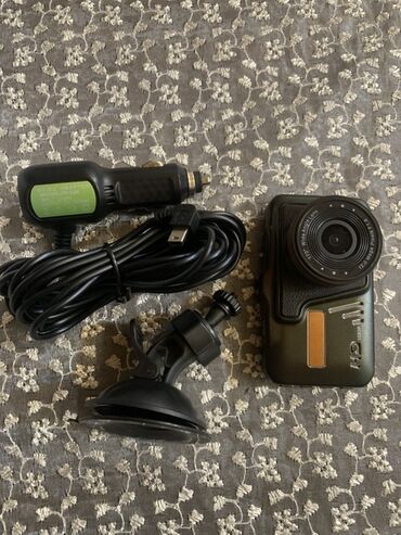 Saturn: Avtomobil üçün HD videoregistrator dəsti KONTAKT HOME dan 70 azn