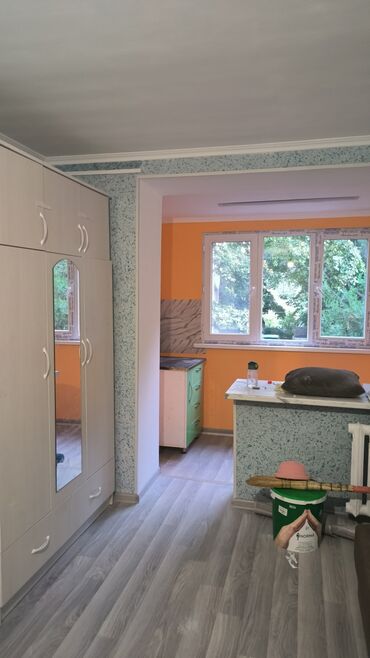 купить квартиру в бишкеке вторичное жилье: 1 бөлмө, Менчик ээси, Чогуу жашоосу жок, Жарым -жартылай эмереги бар
