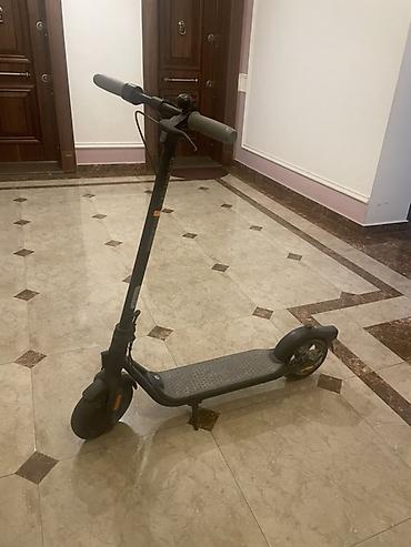 explore smart samokatları: Elektrik skuter – şəhər daxili rahat və çevik hərəkət üçün - Rəng — 1