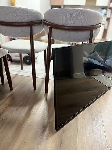 Телевизорлор: Телевизор Hisense, диагональ ориентировочно 43–50". Тонкая рамка по — 4