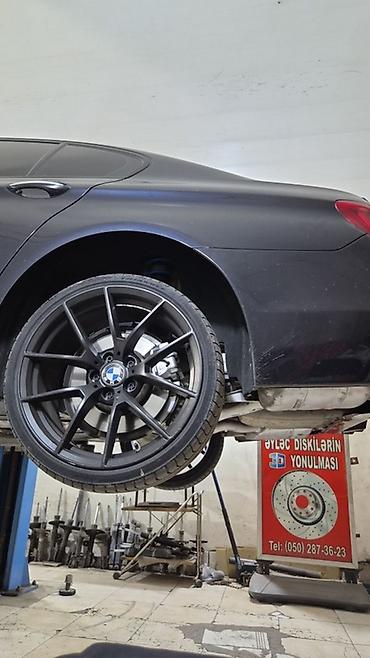R20 Bmw F10 F30 diskleri Ela veziyyetde 2 diskde arxa polka yenisi