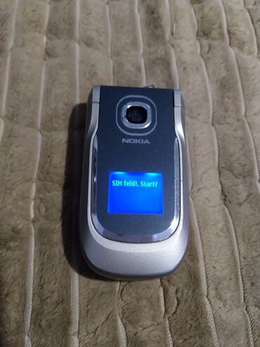 Nokia: Nokia preklopni telefon (clamshell) - Model sa spoljnim ekranom plave — 2