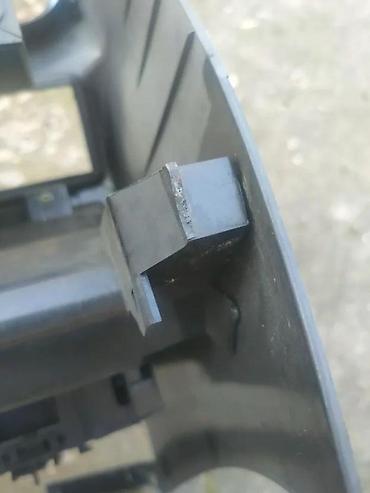 Delovi enterijera: KONZOLA SREBRNA FIAT PUNTO | Donji deo napukao na dva tri mesta al — 5