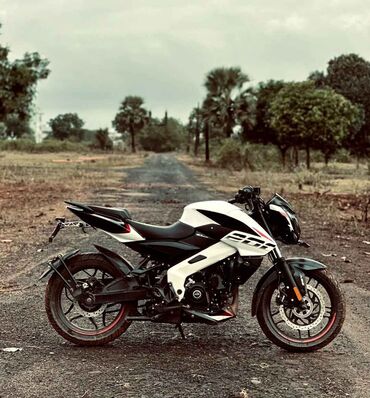 kredit moto: Bajaj - NS200, 200 sm3, 2021 il, 100000 km