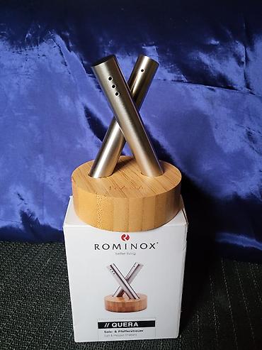 Ostalo posuđe: Nov Rominox slanik. Nov slanik nerdjajuci celik,postolje od bambusa na lalafo.rs — 1 Ostalo posuđe: Nov Rominox slanik. Nov slanik nerdjajuci celik,postolje od bambusa — 1