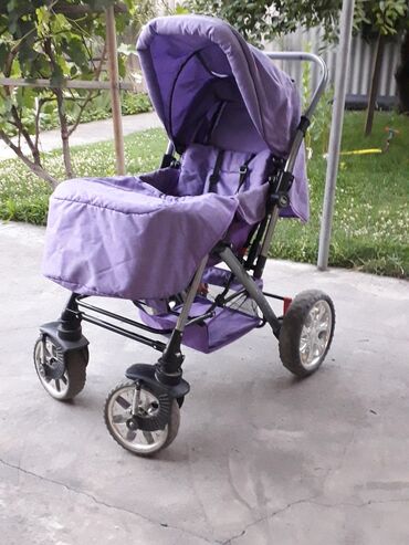 детская коляска барс: Коляска, цвет - Фиолетовый, Б/у