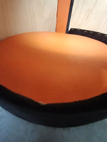 Yuvalar: Yuvarlaq dizaynlı, üzərində dəstəyi olan portativ pişik/kiçik heyvan — 16