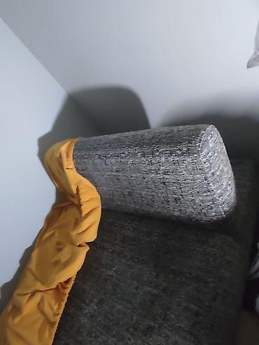 Sofe i kaučevi: Sofa/kauč s valjkastim naslonom – sivi melirani štof,Naslon se podiže — 7