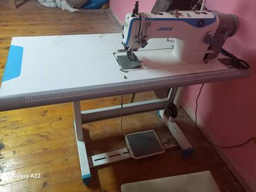 netbook qiymeti: Jack markalı tikiş maşını satılır.Ustada olmayıb.Sexdə istifadə