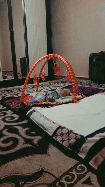детский коврик игровой в Кыргызстан | Другие товары для детей: Продаётся игровой коврик для младенца от 4месяц цена
