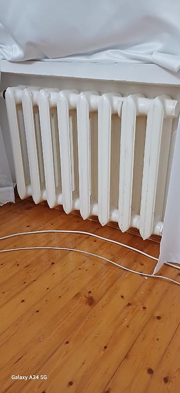 samdanlar: Sovet istehsalı olan çuqun radiatorlar satılır: 4 ədəd 8 seksiyalı və — 2